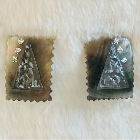 Shell Necklace and Earrings Set NWOT - Picture 5 of 14